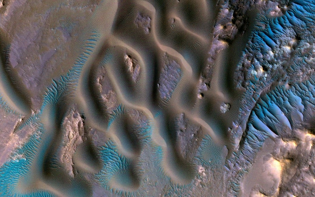 'Blue Ripples on a Red Planet' image from the #NASA_App
nasa.gov/image-feature/…