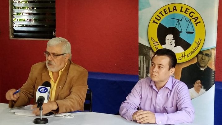 Ovidio Mauricio, director de Tutela Legal, explica la necesidad y oportunidad que tienen las víctimas de acudir a la Corte Penal Internacional para denunciar las desapariciones, torturas y asesinatos cometidos durante el Régimen de Excepción.
#DDHH #ElSalvador