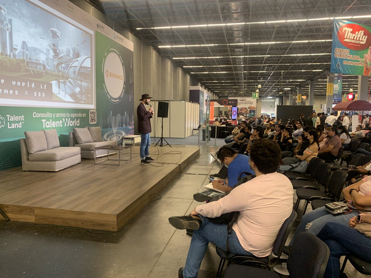 GusGrillasca's tweet photo. Esto fue @blockchain_land en Talent Land Guadalajara 🙌
Yo hablando de memes y anarquía 😛
Gracias a mis amigos @josepimpo y @mdevirginiarv 🙏 https://t.co/ypQwGyJmXX