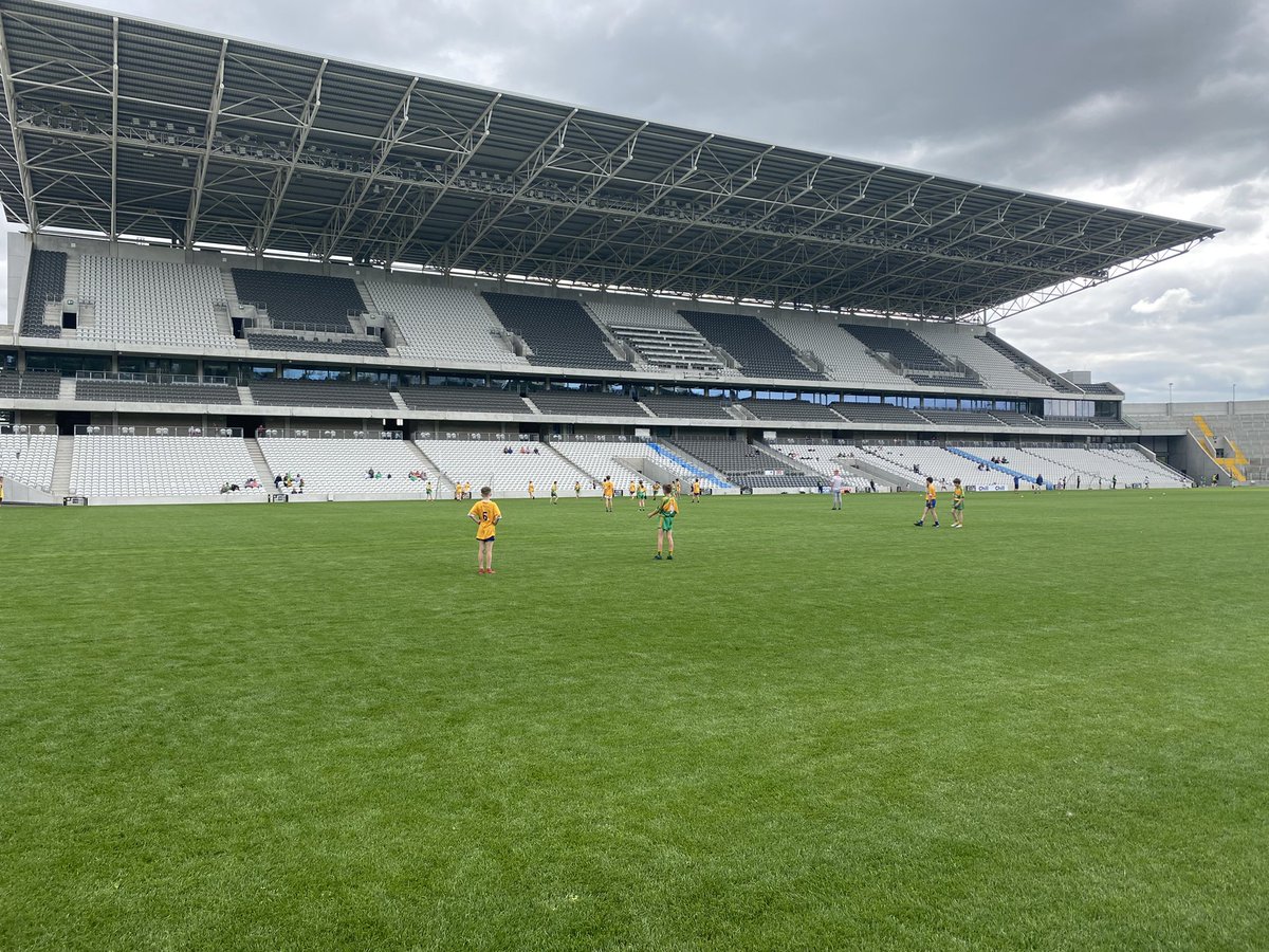 bord_nog's tweet photo. Well done to our U11 players, coaches and parents on a fantastic day @PaircUiCha0imh @GAABallylanders @ballylandersLG1 @MunsterGAA https://t.co/SlJMudRUJ5