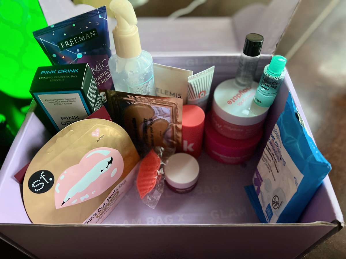 TreasuredVF's tweet photo. The residents in our program had a spa night last week! ✨They had a blast connecting with one another, pampering themselves, and relaxing after an intense week of therapy. Thank you, Baylor Scott and White for donating the products that made this night possible! https://t.co/ymjSIY081e