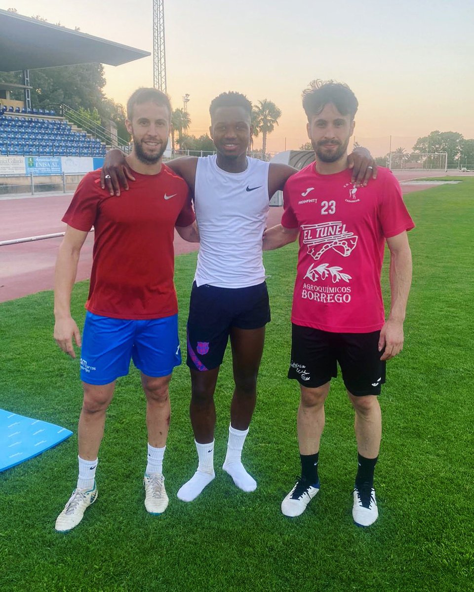 Con el crack  ⁦<a href="/ANSUFATI/">Ansu Fati</a>⁩ suerte bro 💪😘