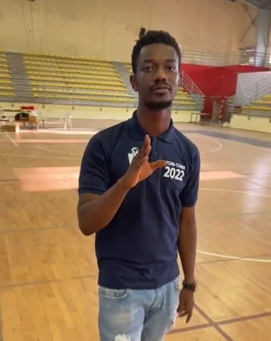 ivoiregueststar's tweet photo. JONATHAN MORRISON
�� JE N’AI JAMAIS DIT QUE J’ETAIS MILLIARDAIRE. On n’a pas besoin d’être milliardaire pour rendre des gens milliardaires. Elon Musk n’est pas le seul Milliardaire de Tesla, Bezos n’est pas le seul milliardaire d’Amazon... »
#abidjan #jonathanmorisson https://t.co/UBYXfD7GBc