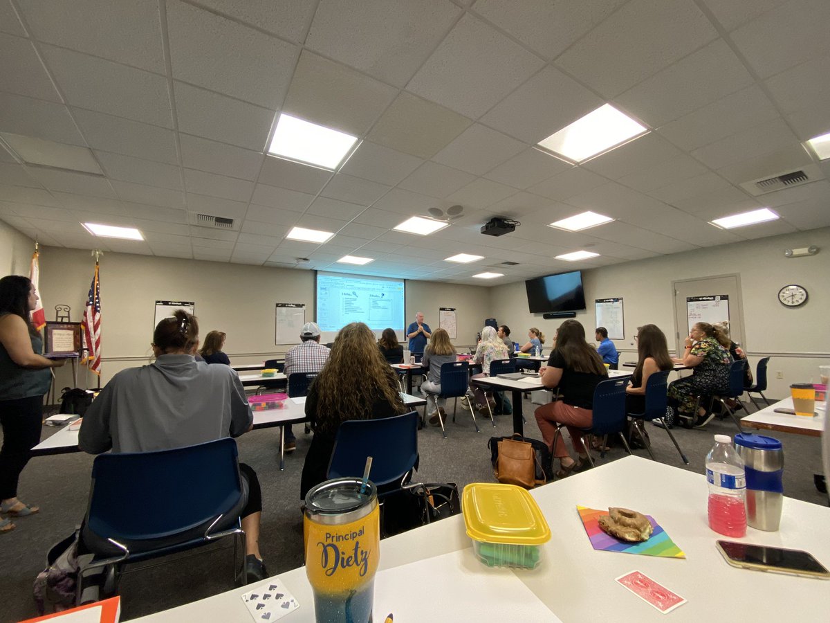 SuitcaseTeach's tweet photo. @AESDinfo leaders “Building Thinking Classrooms in Mathematics” hands-on learning @dhabecker @MercedCOE https://t.co/vW4mKKWcKx