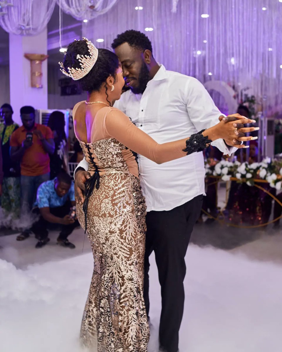 CyclersStudio's tweet photo. If loving you were a course, I don't ever want to graduate.
@CyclersStudio shot it.
Let's cover your events.
Please RT
#weddingcoverage
#eventcoverage
@instablog9ja
@legitngnews
@Obasifrancis https://t.co/1fr4YizuHT