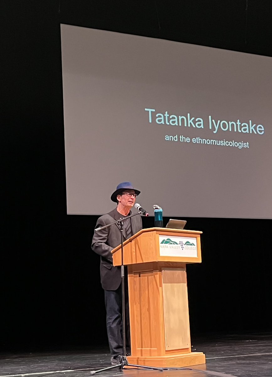 daveseter's tweet image. Every year fantastic things happen at Napa Valley Writers Conference including this year’s translation craft talk by Forrest Gander! #nvwc2022