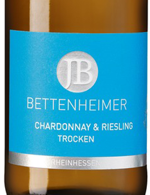 Die Trauben Chardonnay und Riesling in einer außergewöhnlichen Cuveé. 
#wein #wine #food #germanwine #riesling #chardonnay #winetasting #hamburg #Sommer 
wein-port.de/Weissweine/bet…
