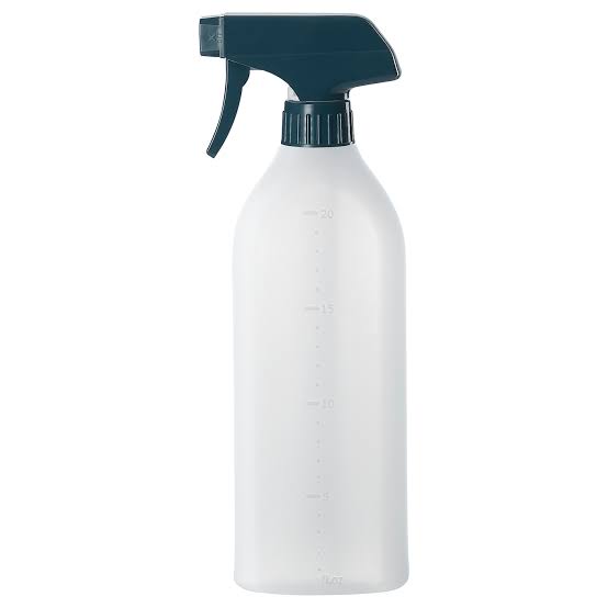 Nig_Farmer's tweet photo. #NaijaFarmerTips 

Wall Gecko can be intrusive, simple way to get rid of Wall Gecko

Get dried grounded pepper, pour into a spray bottle, slice 1 Onions into it &amp; pour water

Allow it for few hours

Shake and spray all corners of your house

You'll never see them again!

RT 😎 https://t.co/Z31EG6t6Cp