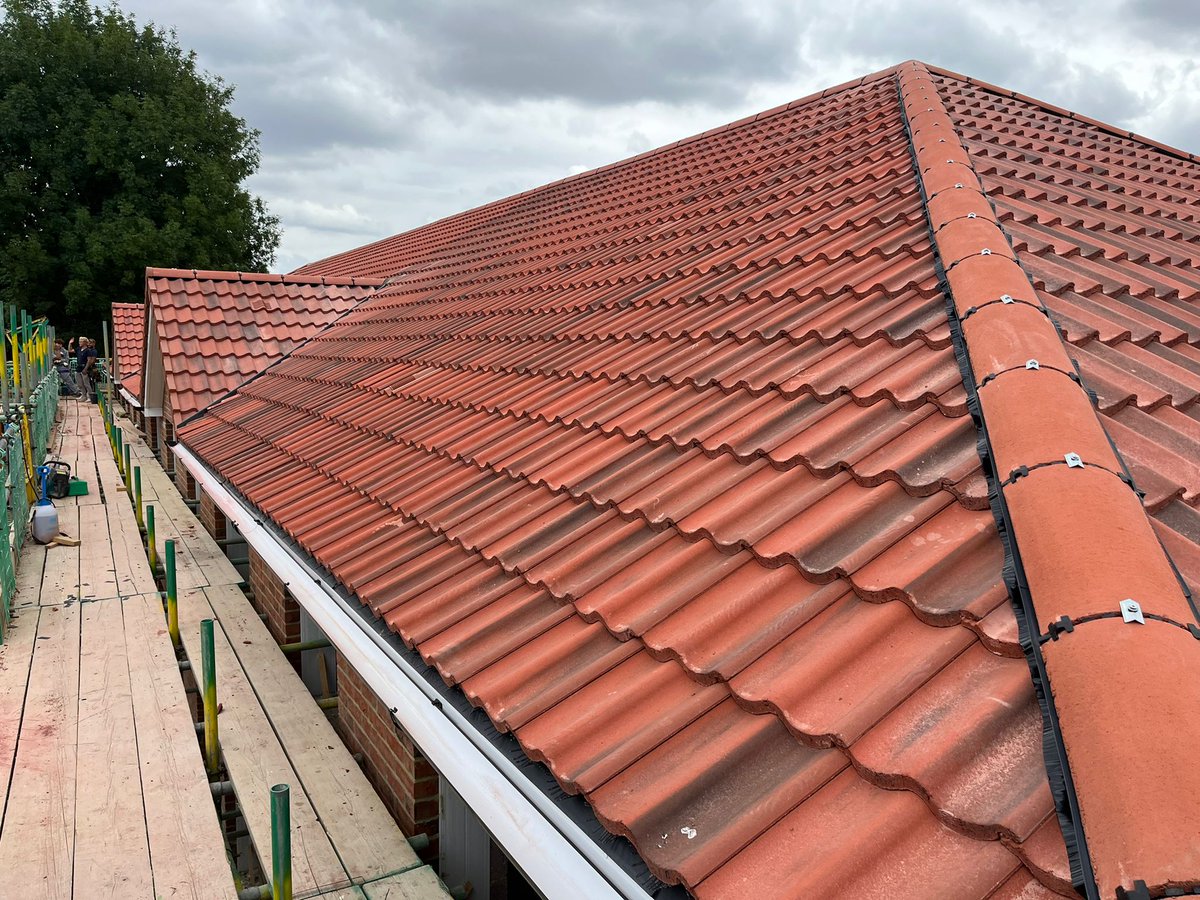 KeystoneRFL's tweet photo. Pitched roofing works completed at Ludwick Way, Welwyn Garden City on behalf of Boom Construction Ltd. All materials sourced from @Keystone_Roofs.
#roofing #construction #pitched #alldone #workscomplete https://t.co/n6YakWyE6l