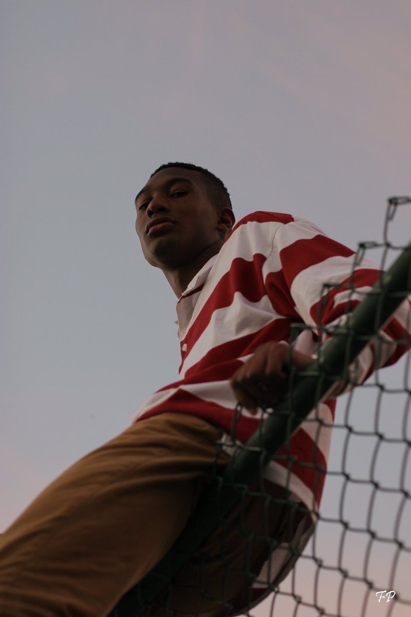 frotamale's tweet photo. My first portraits I think I did alright. What do you think☁️ #portraitphotography #canon #sunset https://t.co/IUE2ycz9uK