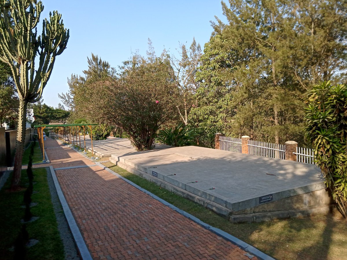 DrLofty's tweet photo. 1st day of Rwanda teaching visit with Reaching-Rwanda charity. Contextualisation visits: Kigali Genocide Memorial with mass grave for 250,000 genocide victims; the Ntarama Church with mass grave for the 5000 Tutsi slaughtered there on 15th Aug 1994. Gut-wrenchingly sad &amp; shocking https://t.co/cBetKxooOt