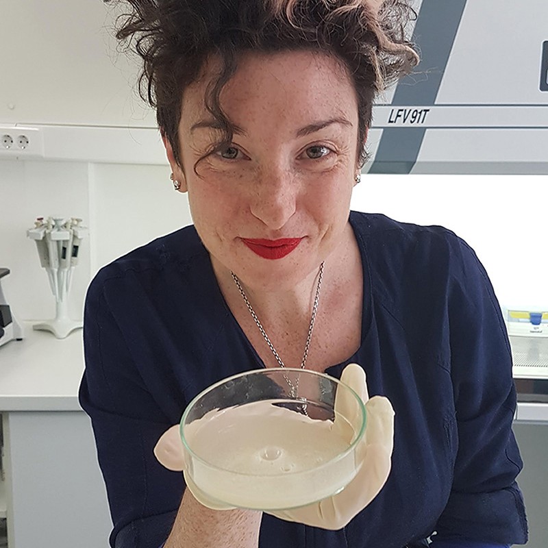RCA's tweet photo. 🎉 🎉 Congratulations to our MA Information Experience Design Research Tutor, Charlotte Jarvis (@CJarvisartist) on her residency from @emap_emare and @ArsElectronica – bringing together practitioners across #art and #science!

https://t.co/sZOxxVjl96 https://t.co/ynkjKjkLzt