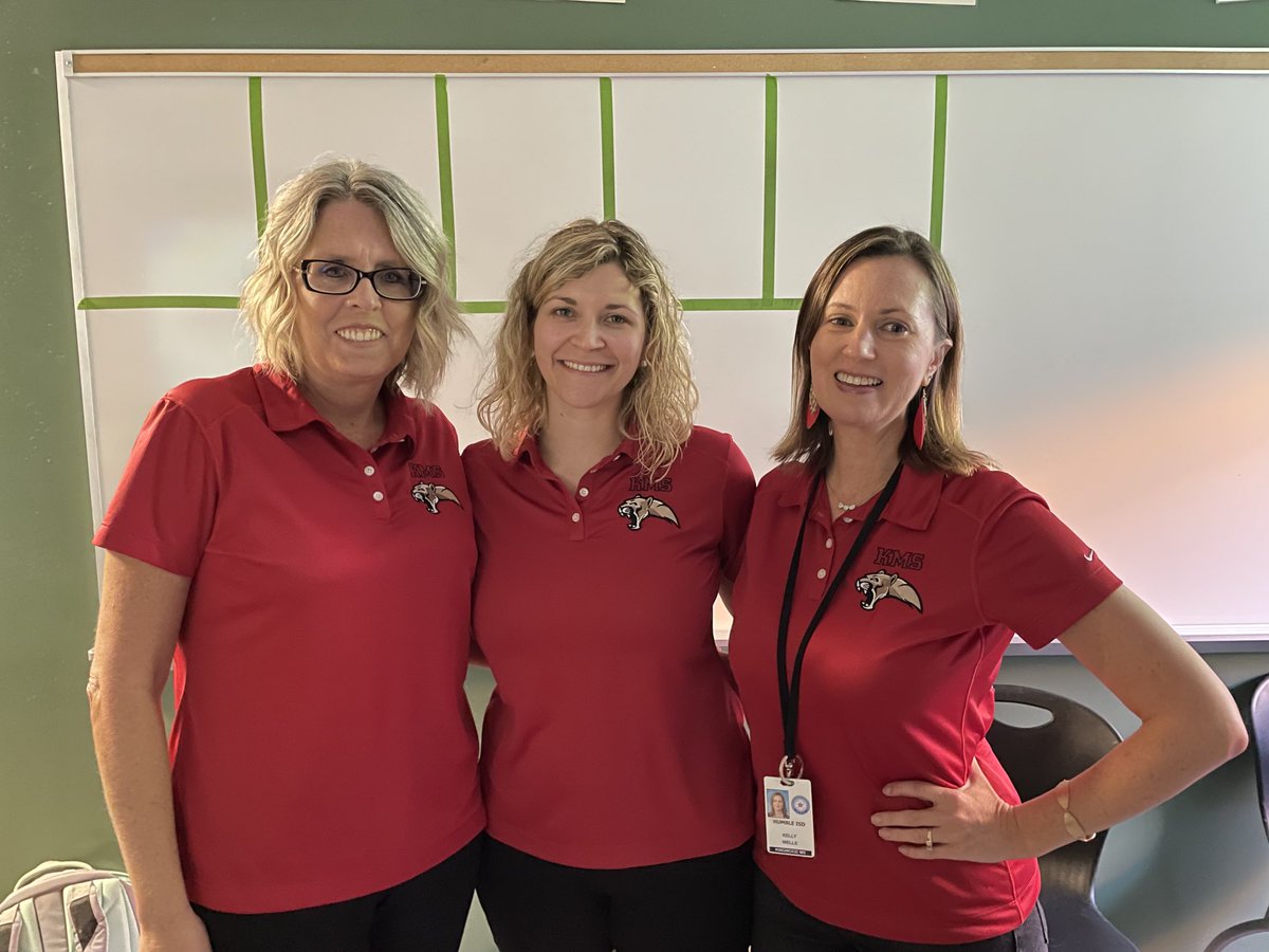 MrsSullivan9's tweet photo. Excited to welcome our amazing new KMS teachers today! #kmscougarpride ❤️🐾 https://t.co/fYrkwKVObY