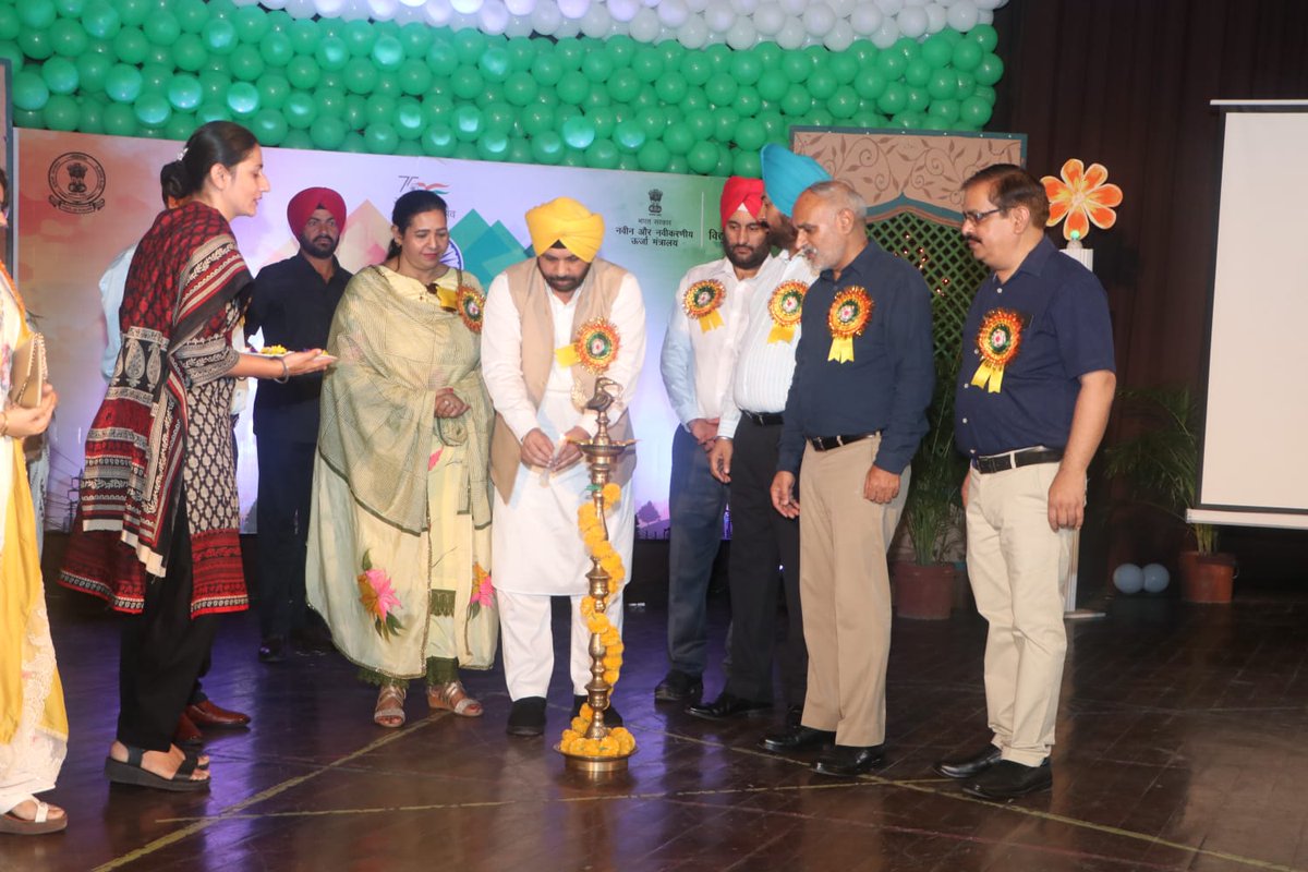 HSBawa_Official's tweet image. ਖ਼ੇਤੀਬਾੜੀ ਟਿਊਬਵੈੱਲ ਖ਼ਪਤਕਾਰਾਂ ਦੀਆਂ ਮੋਟਰਾਂ ਦੇ ਲੋਡ ਵਧਾਉਣ ਲਈ ਸਵੈ-ਘੋਸ਼ਣਾ ਸਕੀਮ ਦੀ ਮਿਆਦ ਵਿੱਚ 15 ਸਤੰਬਰ ਤਕ ਵਾਧਾ: ਹਰਭਜਨ ਸਿੰਘ ਈ.ਟੀ.ਓ.

#PSPCL #PSTCL #HarbhajanSingh #ETO #Amritsar #YesPunjab

yespunjab.com/punjabi/?p=941…