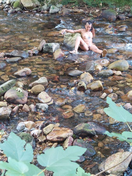 Holidays in the River ☺ #fayahgirl #river #bath #linkinbio https://t.co/gdpChSY3ws<a href="/tag/fayahgirl"class="tags">#fayahgirl</a><a href="/tag/river"class="tags">#river</a><a href="/tag/bath"class="tags">#bath</a><a href="/tag/linkinbio"class="tags"><span>#linkinbio</span></a>