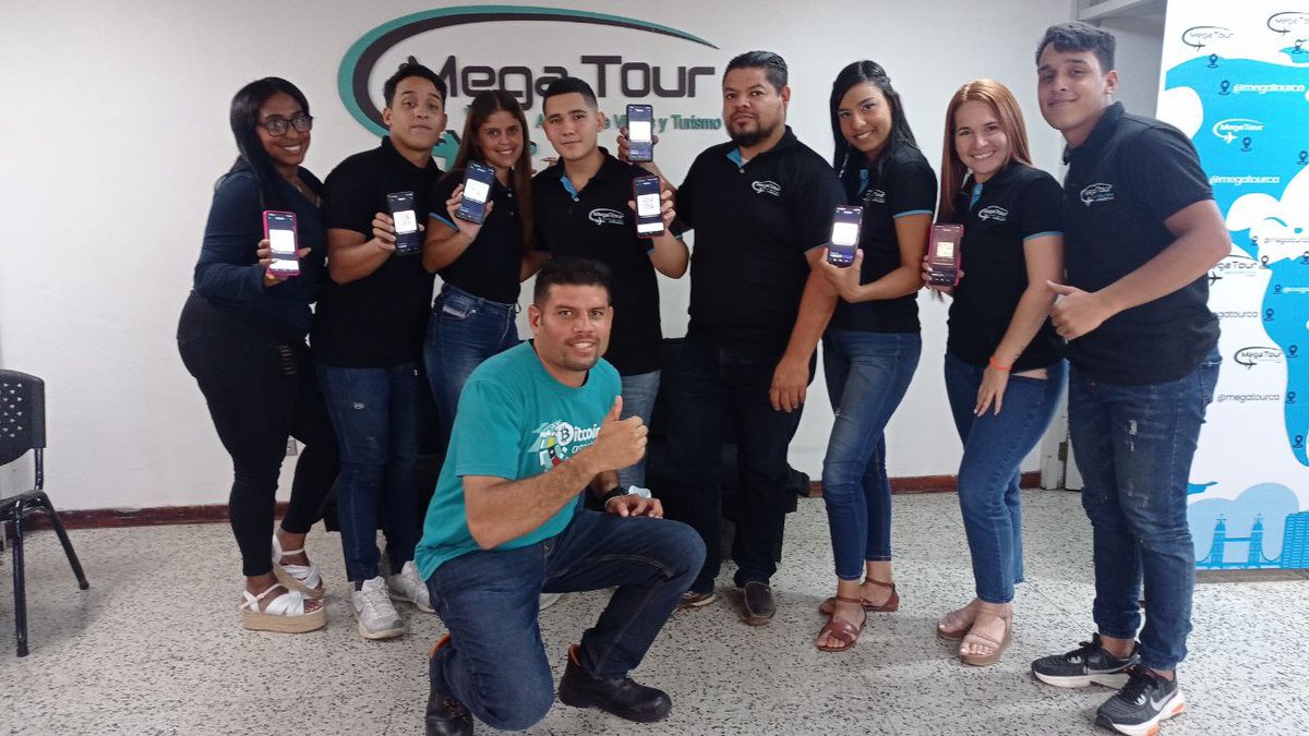 BCHLatam's tweet photo. Esto fue el lunes!!! 
CONVERSATORIO en #MegaTour de #Maracaibo 

Gracias a @miguelevg86 por la organización de este evento 

#BitcoinAgentsVenezuela2022 https://t.co/eyn9kc2Tc1