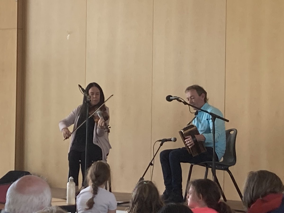 CeolnaCoille's tweet image. Thank you for helping us celebrate 10   Years @CeolnaCoille Summerschool @CulturalCentre @LionraLC @ColaisteAiligh for continued support @DeptCulturelRL @govisitdonegal @donegalcouncil for its funding support join us again 10-14 July 2023. #LocalLive #ceol22