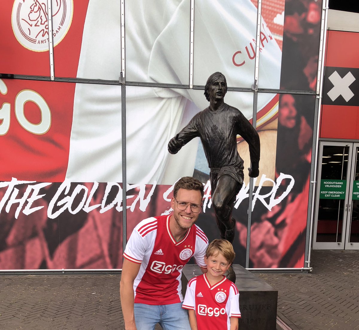KevinWeerd's tweet photo. Samen naar Ajax #ajaxvsshakhtardonetsk #Ajaxdebuut https://t.co/zTqsW9inND