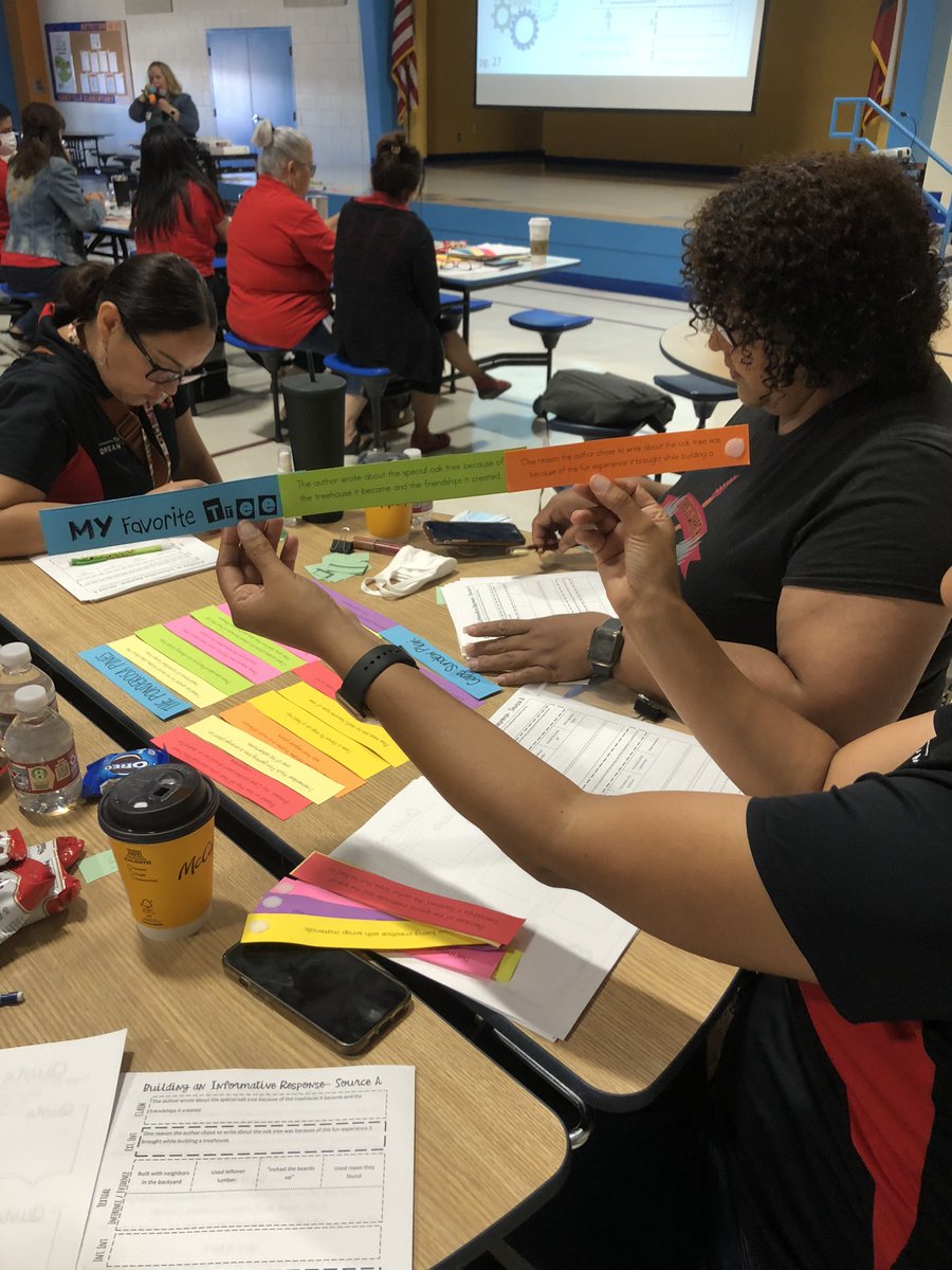 MaggieCast33's tweet photo. Chain of connection activity. Great hands on experience!! Love the engagement!! #thewritingacademy @PedroGalaviz9 @dykerney @JesiArellano @JessMCarrillo @ReyesElementary https://t.co/VKSl0xuxoL