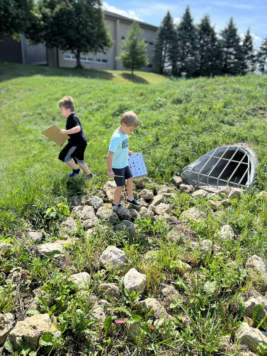 missuhen's tweet photo. Today was the perfect day to go on a nature scavenger hunt #wcsflight https://t.co/aIMTq1S9ld