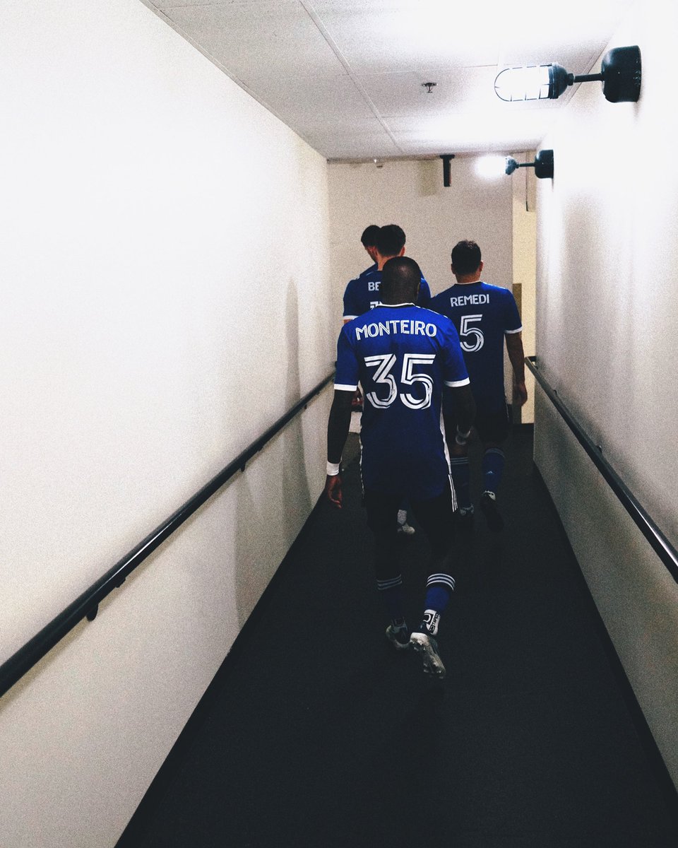 SJEarthquakes's tweet photo. 🚨TICKET GIVEAWAY🚨

We're giving away two tickets to Saturday’s match against @realsaltlake! 

Like and retweet for a chance to win your seats! https://t.co/w3hZKZ9QLR