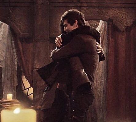 Stef__dag's tweet photo. Shadowhunters trending again ❤️➰ here’s a little malec to celebrate ❤️ let’s keep fighting ❤️ Alec and magnus definitely wouldn’t give up, so we don’t either ❤️➰
#Shadowhunters #SaveShadowhunters https://t.co/iguTnbLA91