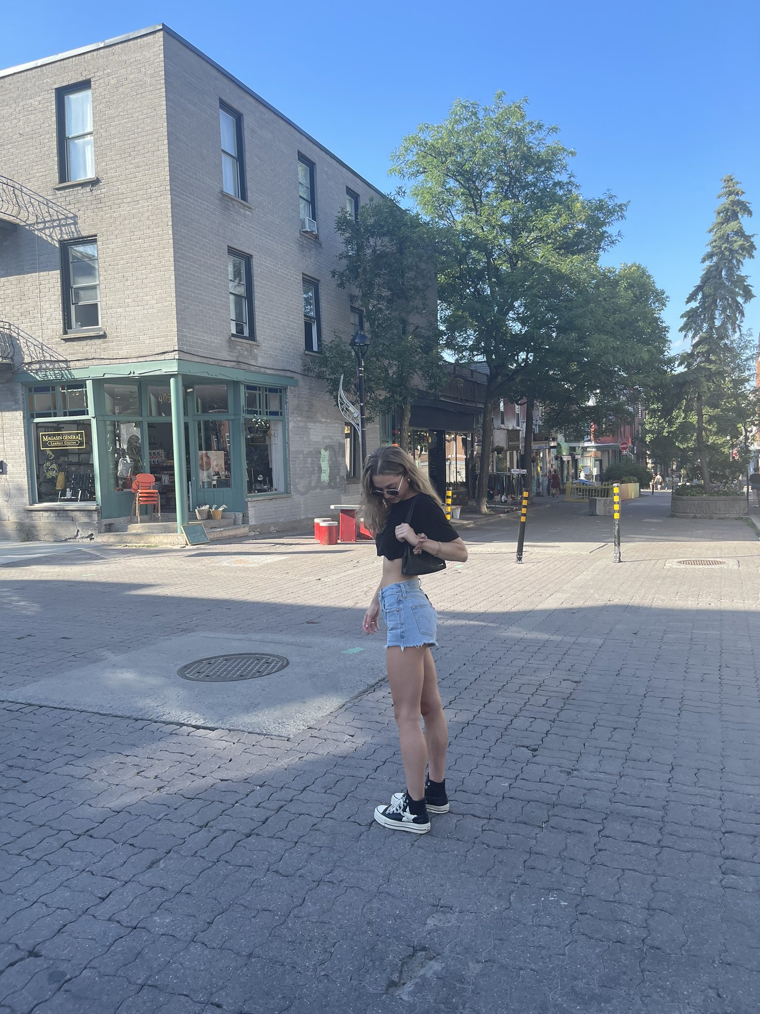 Chloe Lang on Twitter "48 hours in Montréal https //t.co/6bgDhNI9sC