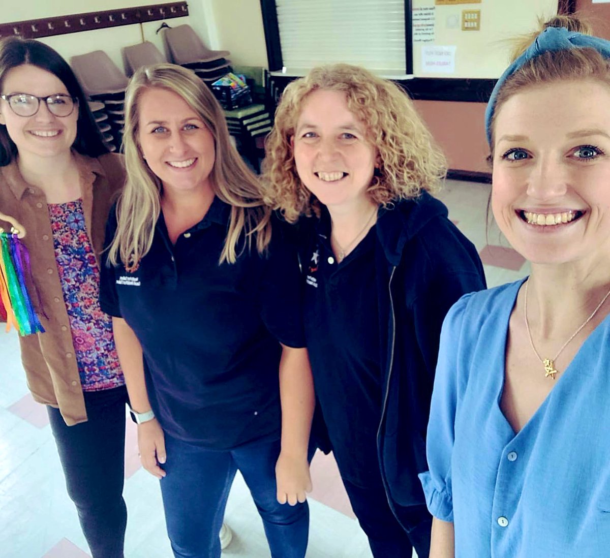 MissDaisyEvans's tweet image. A lovely afternoon with Haz @StringSisters2 leading an early years workshop in Neath for @livemusicnowcym. Our youngest little listener was just 2 weeks old. A big thanks to the Flying Start health workers for their enthusiasm in the session! 

👶🏻🎻🌈🎶

#EarlyYears #BabyMusic