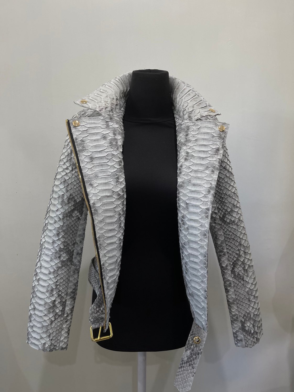 B.L.P. HANDCRAFT ATELIER (@sweet_python) / Twitter