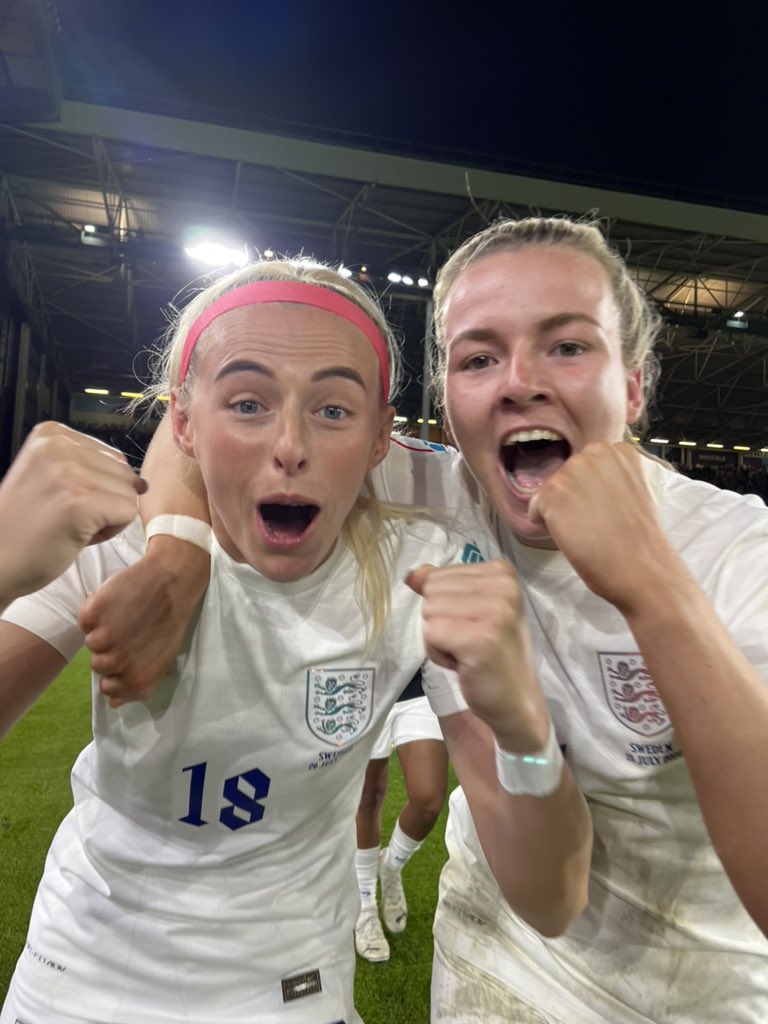 #WEURO2022 FINALISTS. 🤩🏴󠁧󠁢󠁥󠁮󠁧󠁿 

#MCFC | <a href="/ManCity/">Manchester City</a> | #ManCity