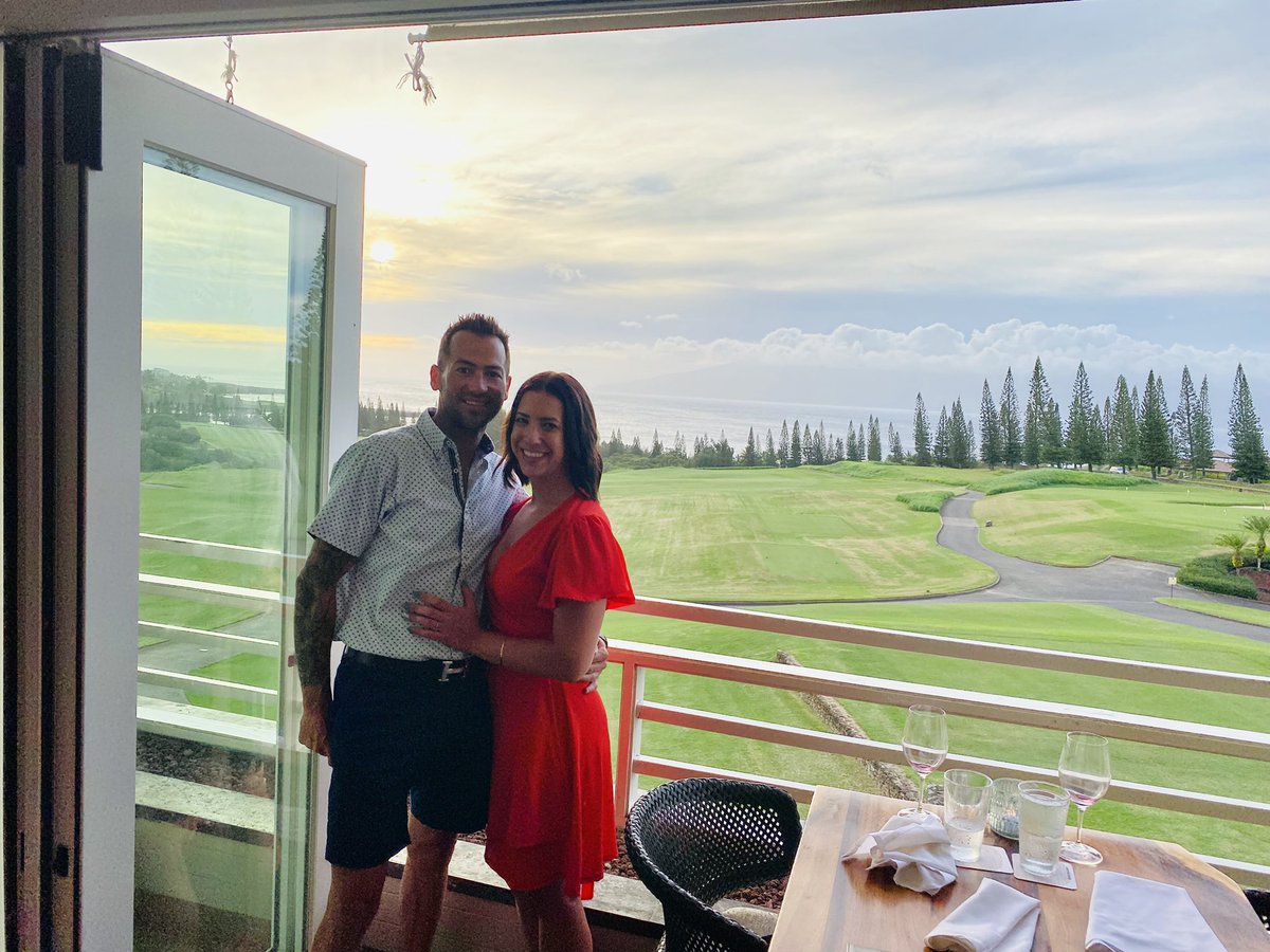 smitty2171's tweet photo. @GolfatKapalua Great dinner 😘  @hjenn03 https://t.co/8rhZwSOkj7