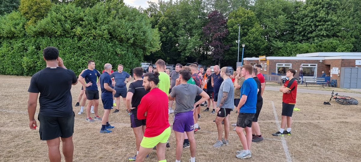 BasRFCMens's tweet photo. Quality shift from our seniors tonight, 40+, new faces and some returning after a few seasons away.  Everything shaping for an exciting season ahead.. https://t.co/LNJWj2boYg