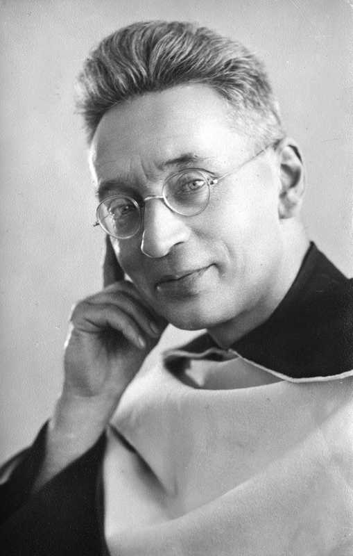 universalis_com's tweet photo. 27 Jul: Bl. Titus Brandsma, Priest, Martyr. For #Carmelite #OCarm, #Carmelite #OCD, #Netherlands. #universalis https://t.co/RDX0GlORa4 https://t.co/JpcycuNcu2