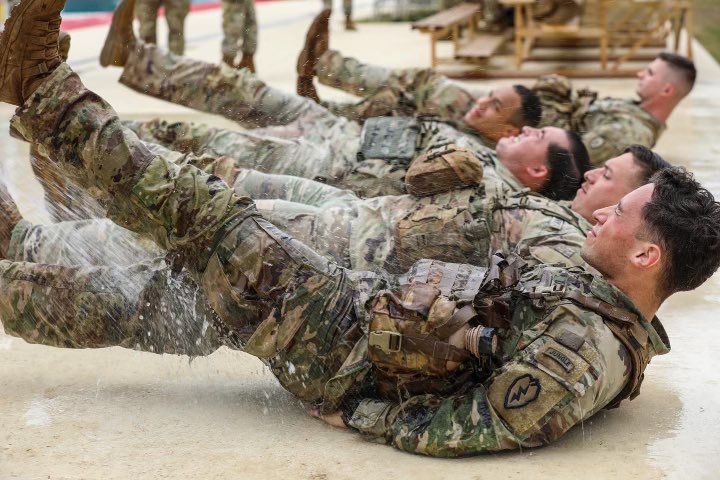 25thDivarty's tweet image. ⚡️ #TIMS ⚡️

The 25th DIVARTY TIMS (This is My Squad) competition is officially underway! This morning started early with the Ranger Physical Fitness Test and was followed up with the Combat Water Survival Training Assessment. 

#tropiclightning #tropicthunder #strikehard #25thID