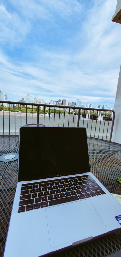 perlabi_'s tweet photo. There are worse places to update entries of the lab journal #phdlife #sciencesummer #bestoffice https://t.co/0Jsv6tJpcO