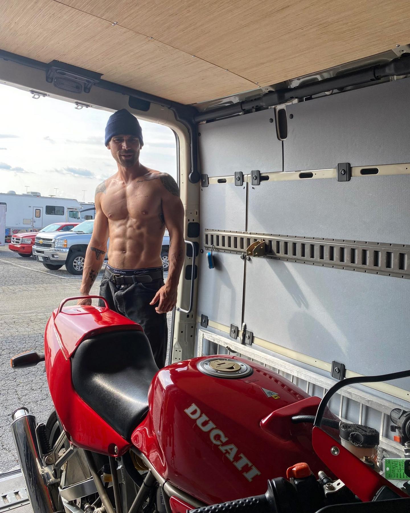 KJ Apa Brasil on Twitter "O KJApa no filme 'One Fast Move' vai servir