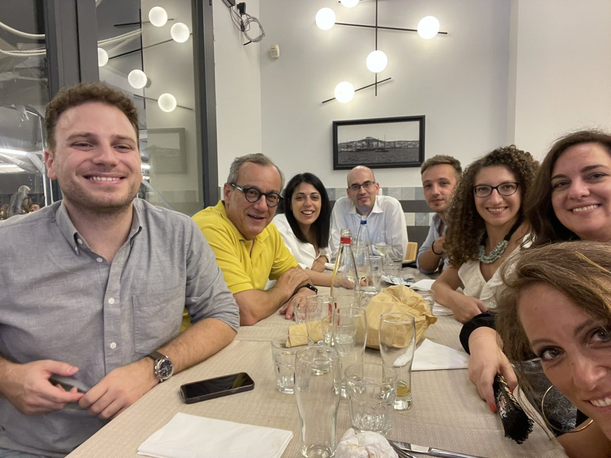 larosa_filippo's tweet photo. Una pizza per mettere a punto gli ultimi dettagli della Conferenza dei Direttori e Direttrici degli Istituti Italiani di Cultura.

L’entusiasmo è tanto come la voglia di tutta la squadra di dare il suo contributo a un tema importante come la #DiplomaziaCulturale 
#ConferenzaIIC https://t.co/OTDEN575ZG