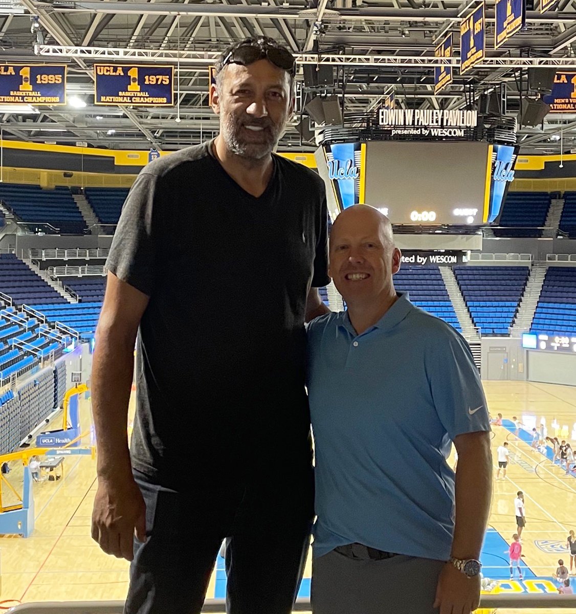 Thanks to @NBA legend Vlade Divac for stopping by campus today to meet the Bruins. #GoBruins