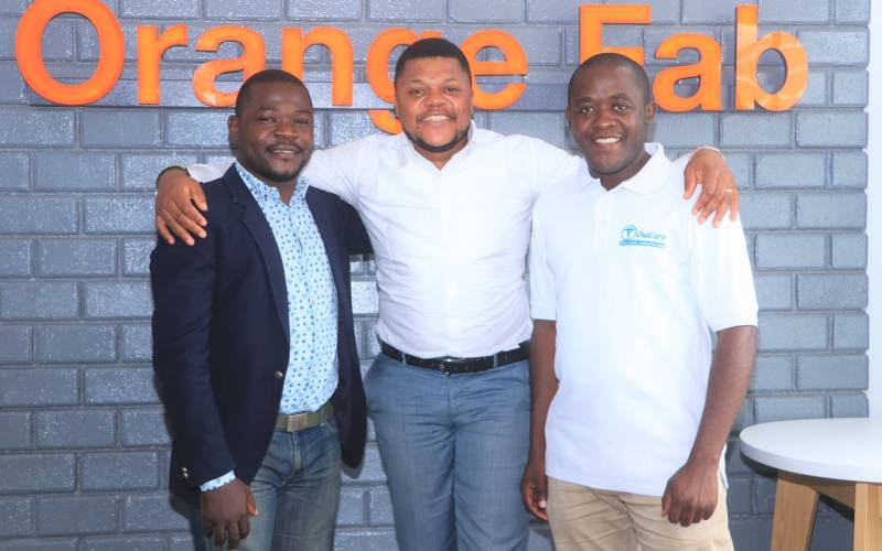 StartupTime_'s tweet photo. OuiCare, Mapane et ClinicAgro sélectionnées pour la première saison d’Orange Fab #Cameroun.

https://t.co/FEQAUSprN3 https://t.co/ferRLfIRBp