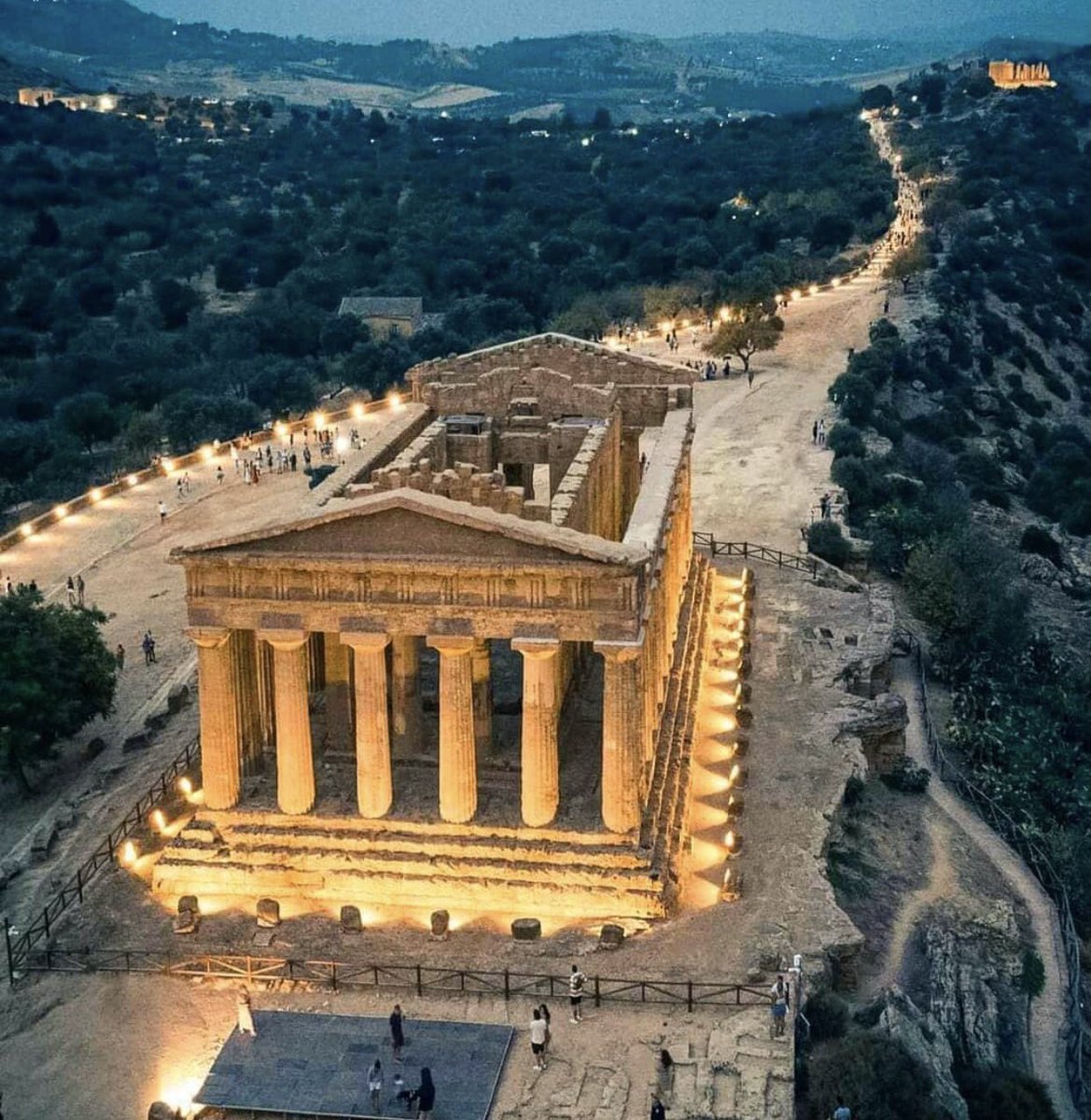 JamesLucasIT's tweet image. Valle dei Templi, Agrigento 🏛