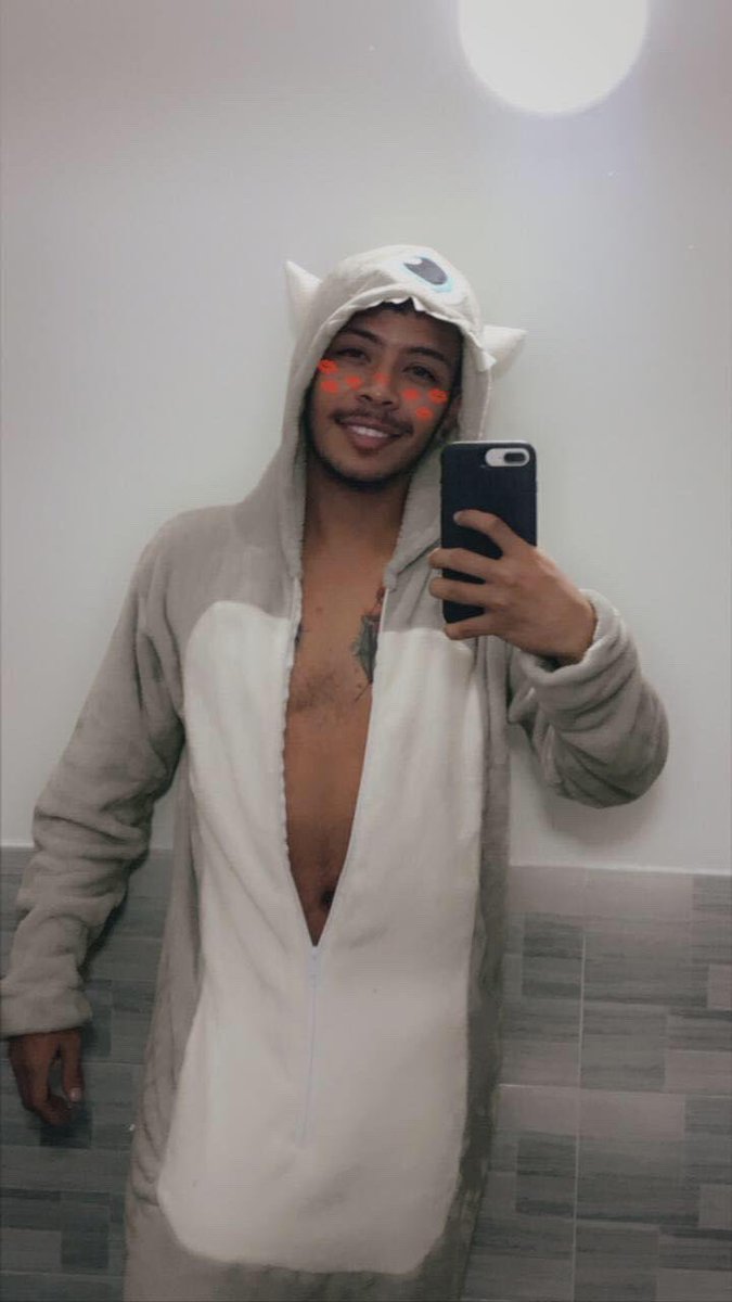 juancrayo_01's tweet photo. Dale #RT si quieres ver más
.
.
.
.
.

#men #gaymen #instagay #fitguys #model #hotguys #gay #boys #cuteboys #gaycute #cutegay #sexygay #gayboy #gaypic #hunk #gayhunk #gaytwinks #twinks #gayteen #gaymodel #gayjock #gayselfie #gaylegs #feet #gayfeet #gaymuscles #gayabs #gym #model https://t.co/k4wqYuFKg4