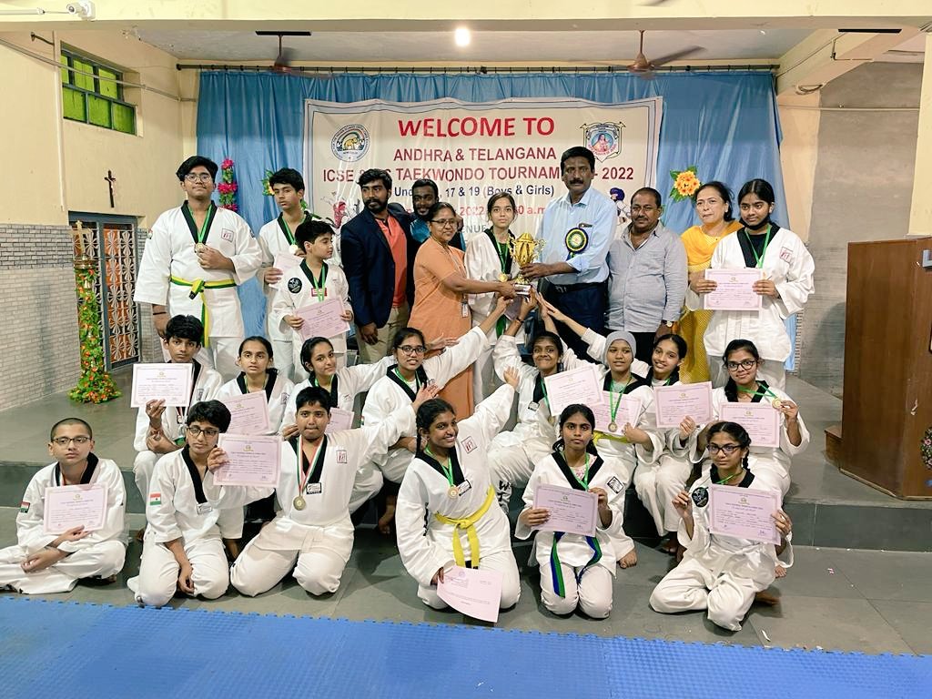 perennial_arts's tweet photo. #PerennialAcademy • PROUD OF OUR STUDENTS ✊
.
.
.
#CompetitionTime #events #taekwondo #martialarts #tkd #taekwondoplayers #timetokick #timetohit #timetopunch #Competition #students #learners #SelfDefense #hyderabadis #saideepak #Hyderabad #hyderabadi #picsoftheday #Inspiration https://t.co/46mvekMAIg