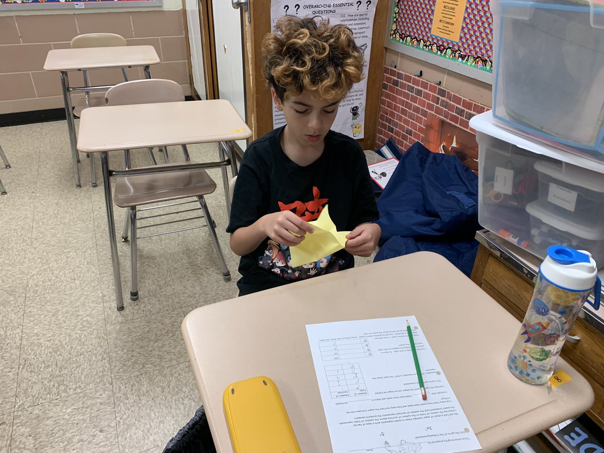j_eisenberg87's tweet image. #megamath students @CatonsvilleMS use paper folding techniques to discover properties related to exponents @BCPSMATH #handsonlearning #supportingthespp