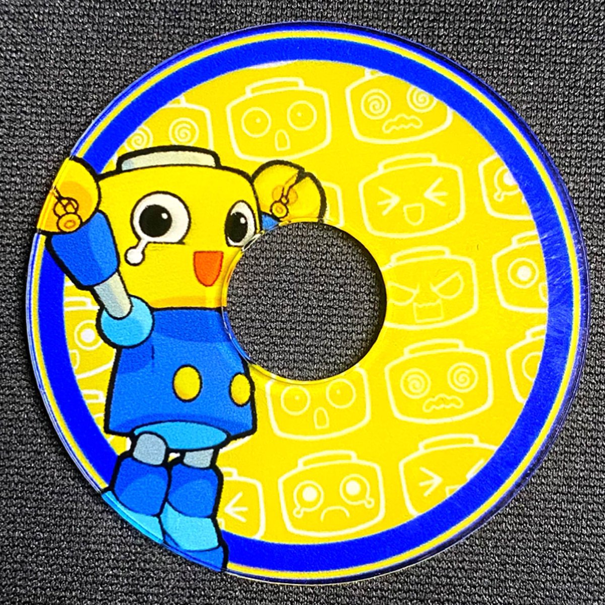 HoneydrewMT's tweet image. I updated my #razeratrox fightstick design. Got some help from Agimanji to help me make the design better. Debating on whether to take this fightstick to #evo2022 
Regardless, I definitely gotta represent #servbot as best as I can. :) Thanks @focusattack for making this easy!