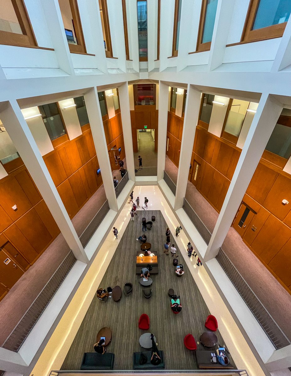 LeBow's tweet photo. That Summer Hustle.

#lebow #summerterm https://t.co/epQImhsbDN