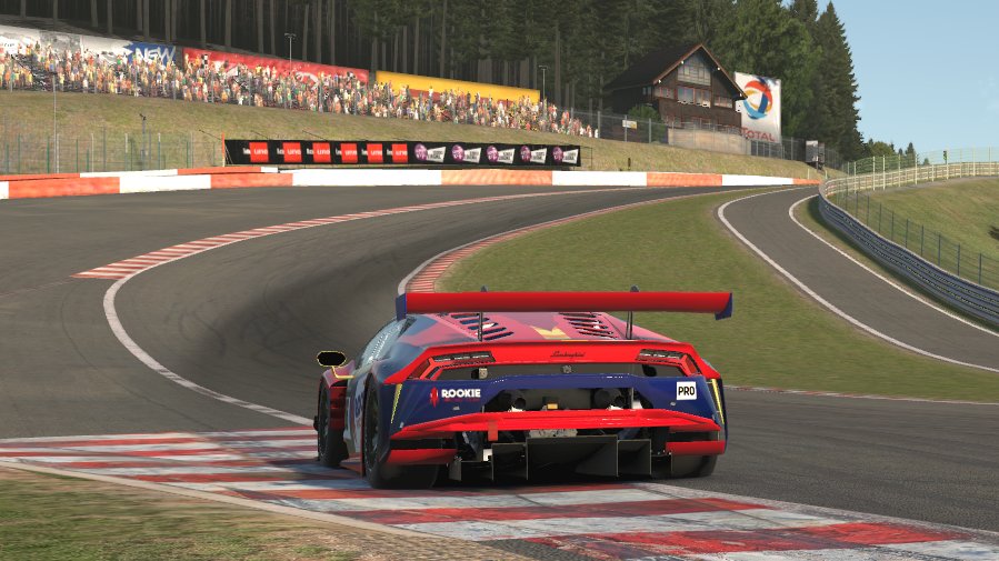 RRT_iracing's tweet photo. Nuestro piloto @wilcocks participa hoy a las 21:00 en la séptima carrera de la @ArlEsports Mucha suerte!!! #GoRRT
Sigue el directo de @ApexRacingTV ⬇️⬇️⬇️
https://t.co/Cf72IPcoV1 https://t.co/CBDNBH605M