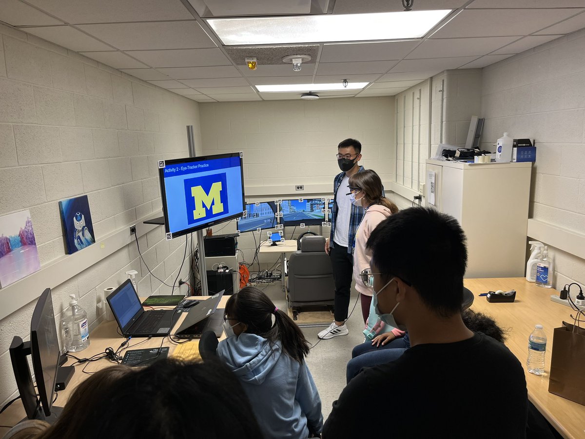 Jessie_YangXi's tweet photo. Glad to see all the girls enjoy the ENCHANT camp (ErgoNomiCs and Human-Automation iNteracTion)! @UMich_WISE @umichioe @UMRobotics https://t.co/oTgWLeVNzb