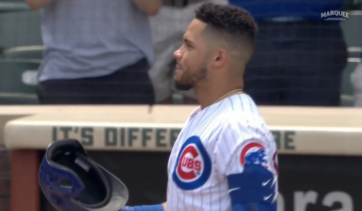 BleacherNation's tweet photo. Willson Contreras gets a LOUD standing ovation from the Wrigley crowd as he comes up to his first at bat. Steps out, gathers himself, takes off his helmet to the crowd. 

And then singles to center. https://t.co/DNjDyvXgpX