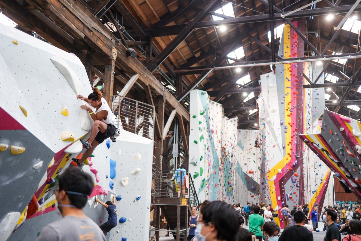 🎉 THANK YOU to everyone who came out to the Pacific Pipe Grand Opening event!

It was exciting to see so many familiar and totally new faces. What an incredible celebration of not just the opening of this gym but the beginning of this community!

#touchstoneclimbing #pacificpipe