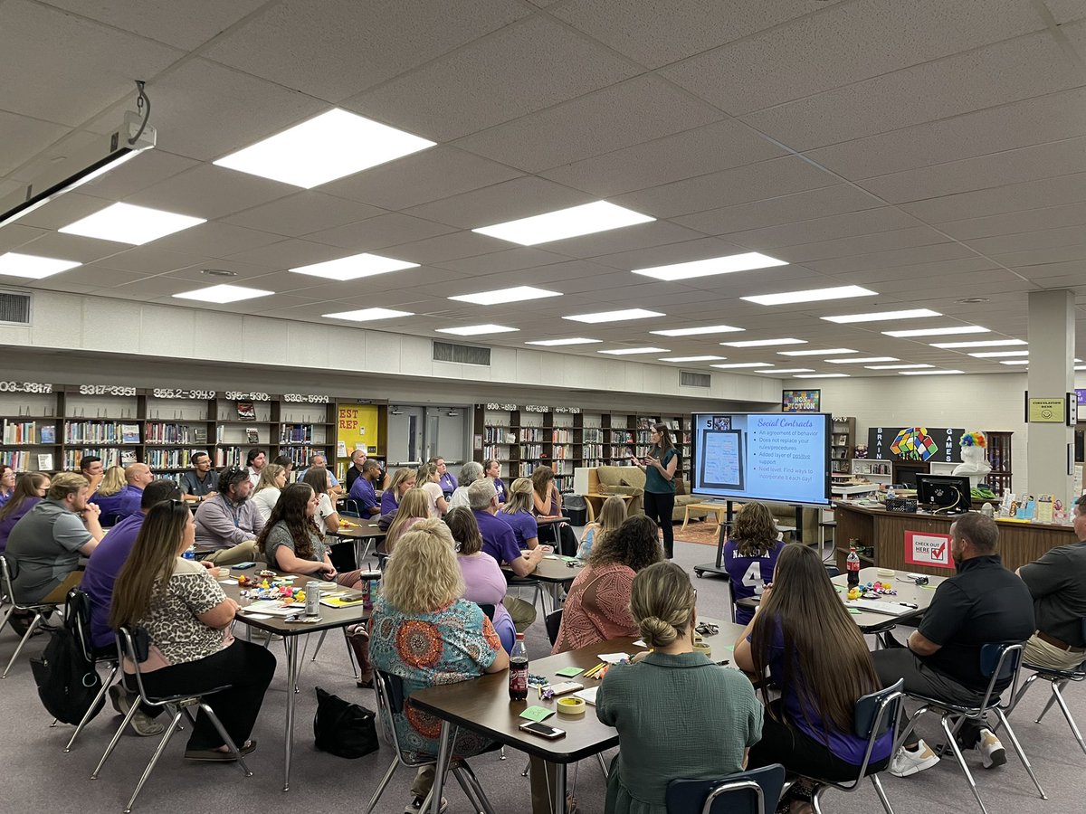 Hopperj1982's tweet photo. Wonderful group of educators getting ready to invest in our students! #MilanLife @MilanHSOfficial @MSSD_Director @IHeartCKH https://t.co/psAB9MvzsC